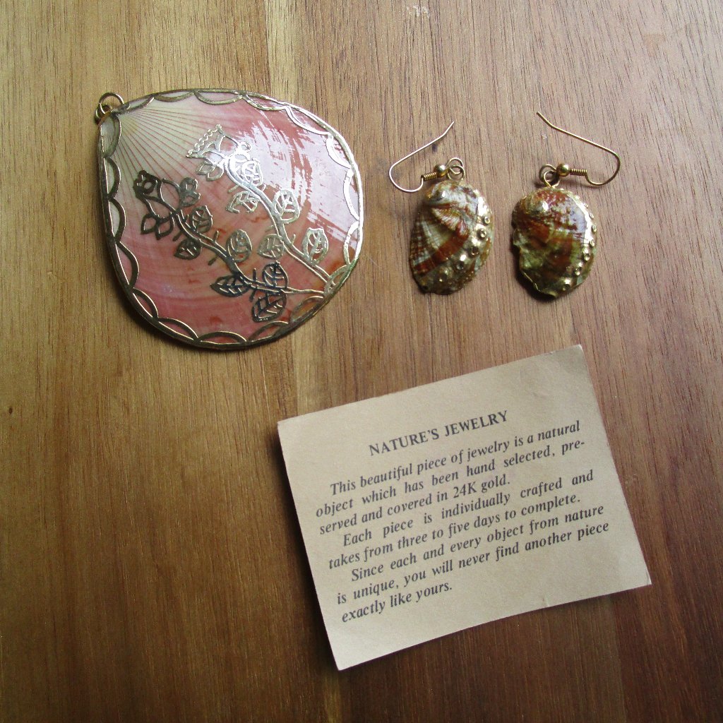 Vintage Yellow Gold Dipped Seashell Pendant Earrings Ocean Natural Jewelry